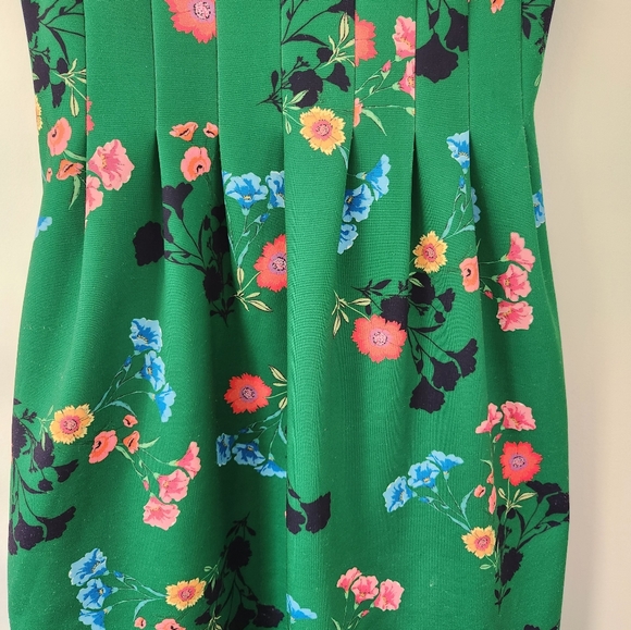 Vince Camuto - Picture 4 of 5